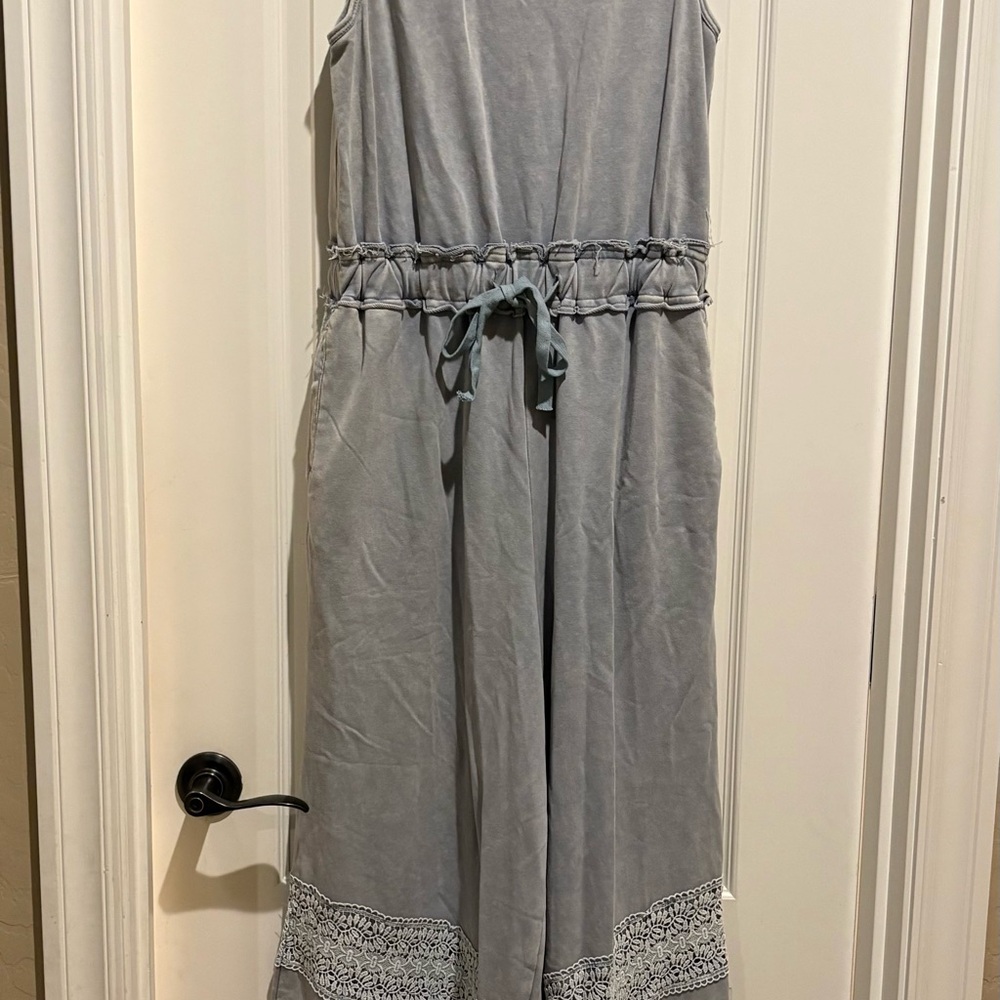 Oli & Hali Light Gray Knit Top